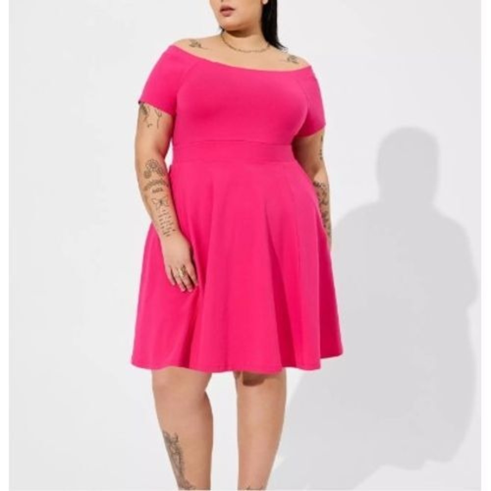 NEW Torrid‎ pink Mini Foxy Off Shoulder Skater Dress size 1 1X